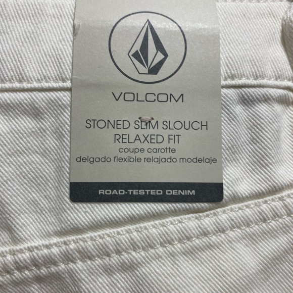 NWT white jeans with rips - Picture 6 of 8